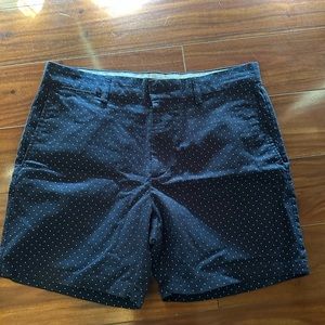Men’s old navy polka dot navy blue white shorts size 33